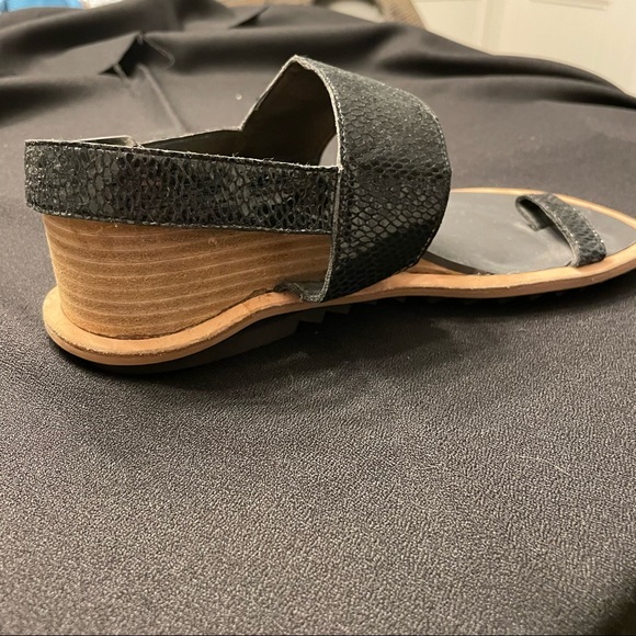 Jeffrey Campbell Black Wedge Sandals Size 8 1/2 NWOT - Picture 3 of 6